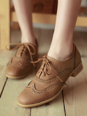 Bruine Casual Oxford-brogues Met Veters Vleugeltip Dames