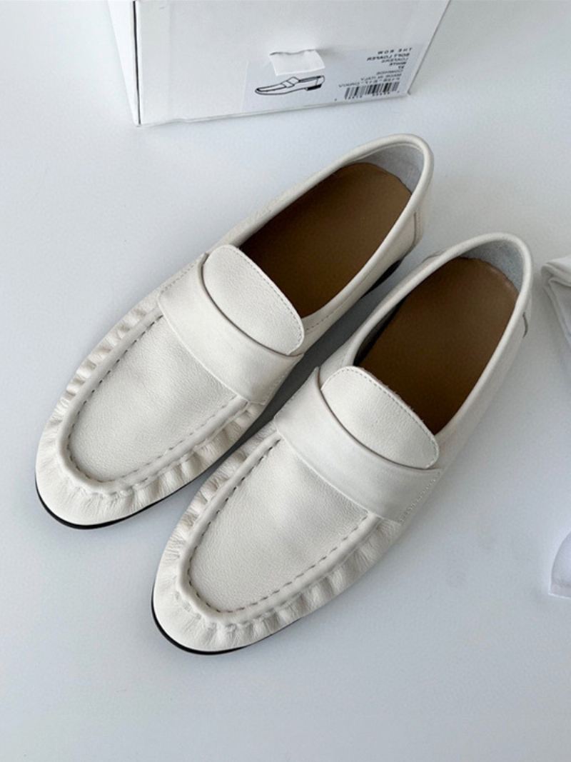 Witte Penny Loafers Dames Met Ronde Neus Platte Instapschoenen