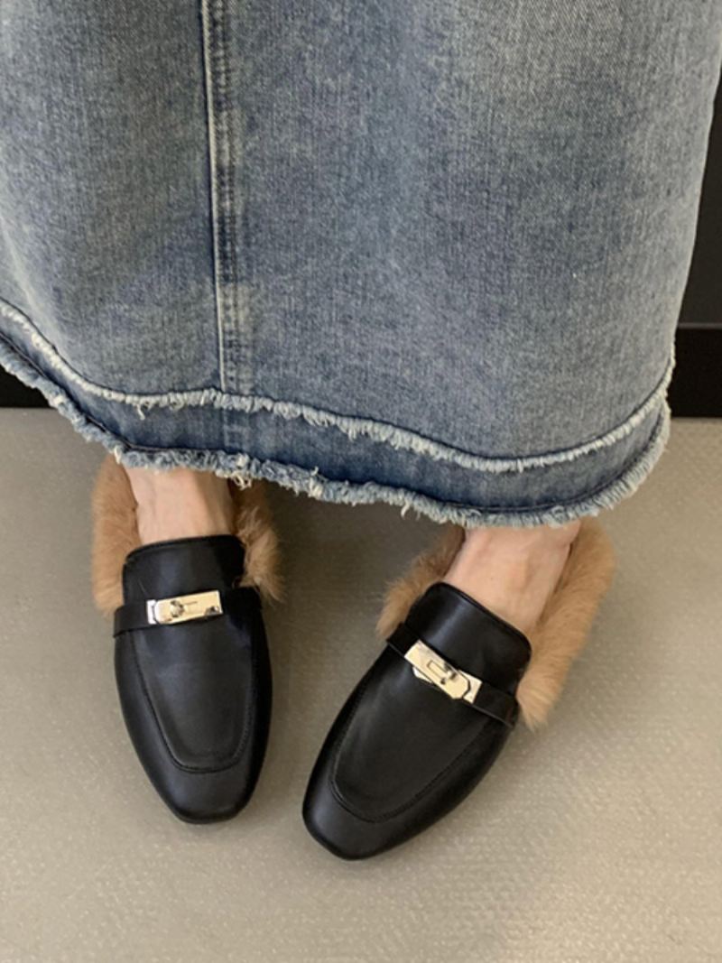 Zwarte Damesloafers Met Imitatiebont Metalen Details. Instaploaferschoenen - Zwart