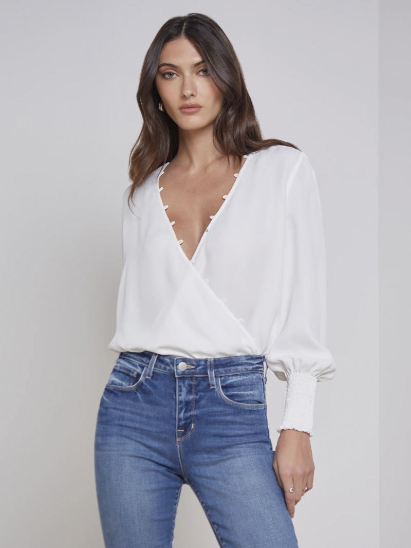 Blouse Dames Witte Oversized Geplooide Verfraaide Kraag Chique Polyester Tops Met Lange Mouwen